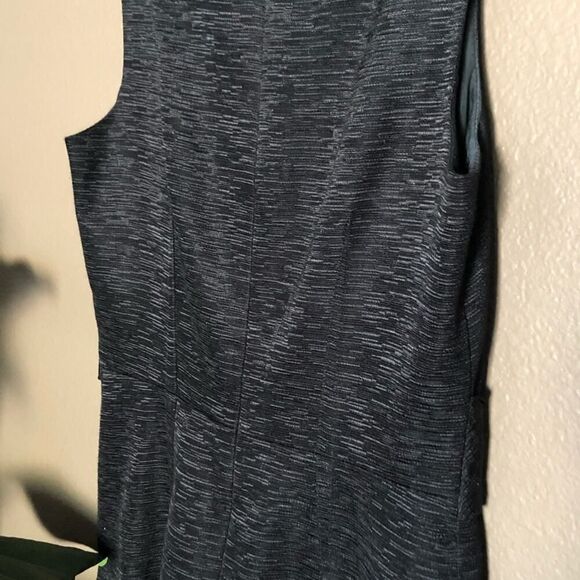 David Meister Black Textured Sheath Dress Size 4 - Picture 7 of 8